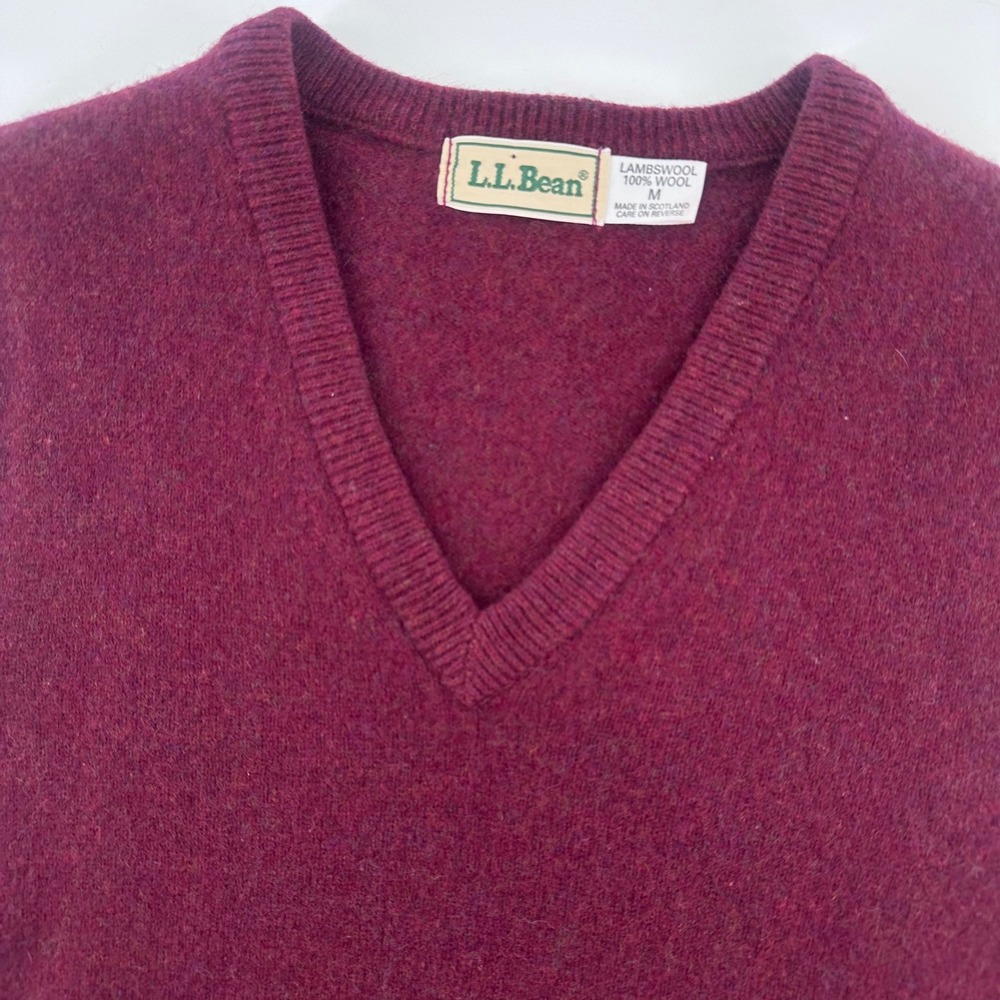 Vtg L.L. Bean Sweater Vest Men M Burgundy 100% Lambswool V-Neck Made in Scotland